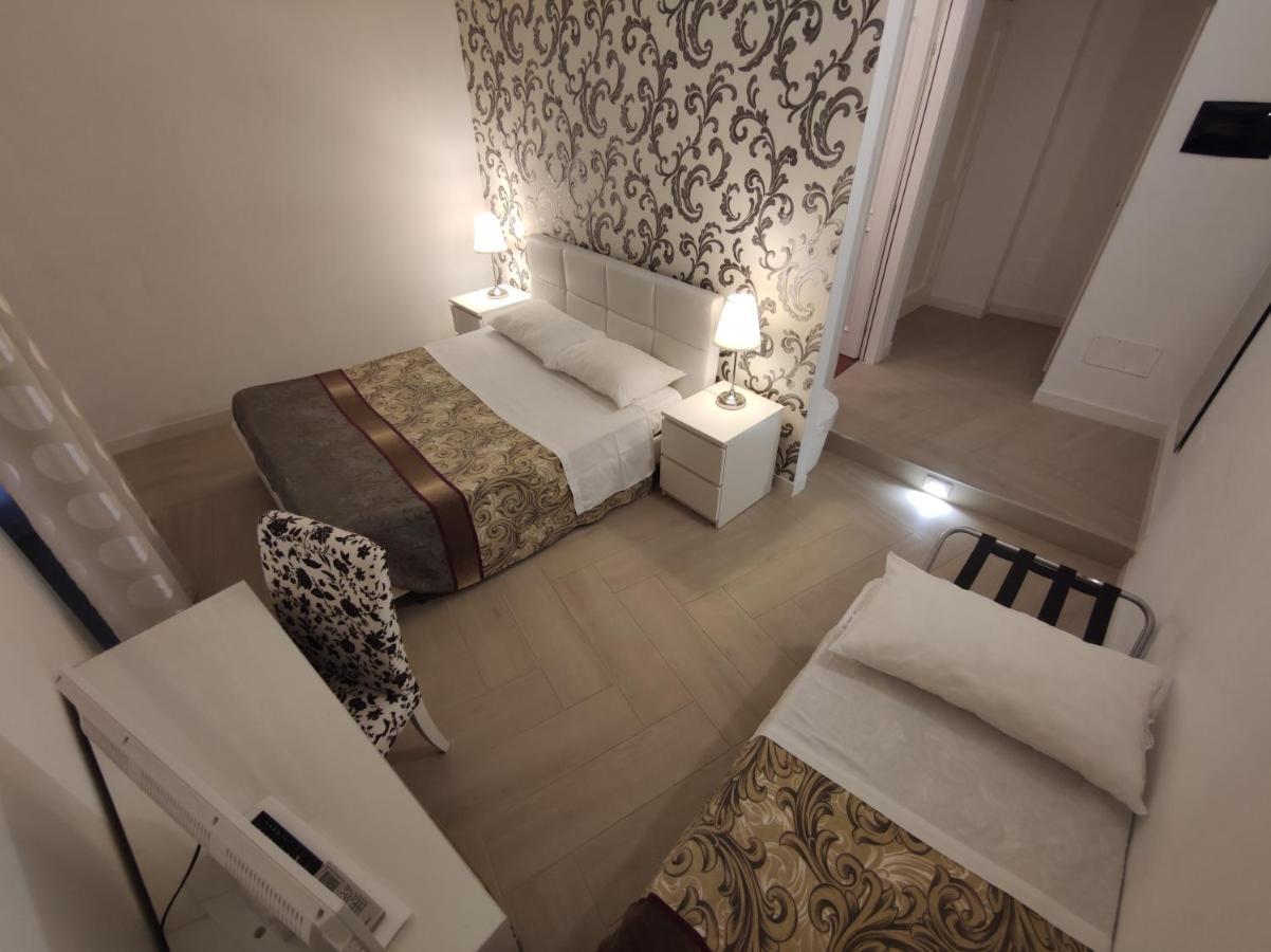 Sami Rooms - Teatro A 400 Mt - Ortigia A 1500 Mt - Syracuse ภายนอก รูปภาพ