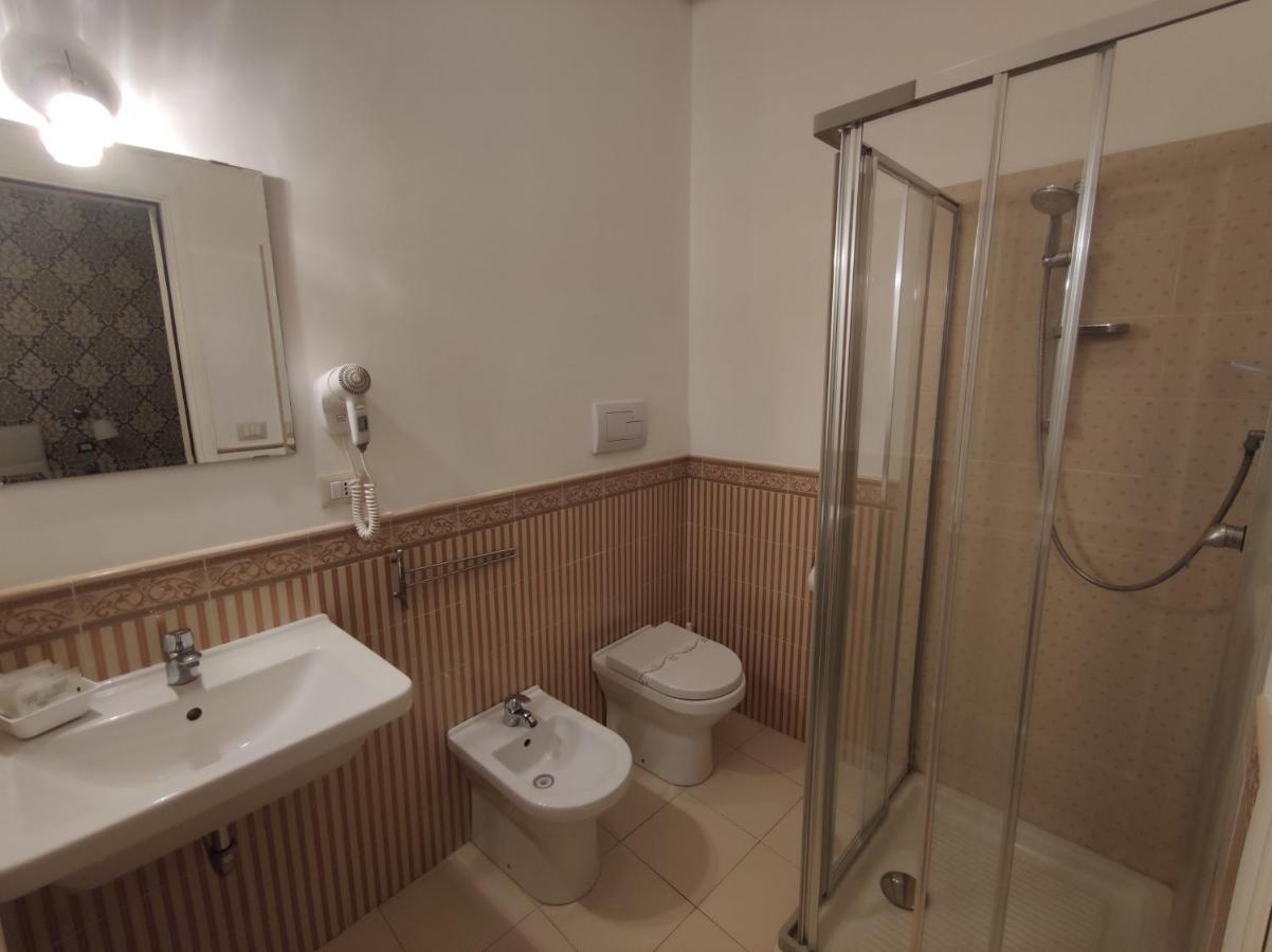 Sami Rooms - Teatro A 400 Mt - Ortigia A 1500 Mt - Syracuse ภายนอก รูปภาพ