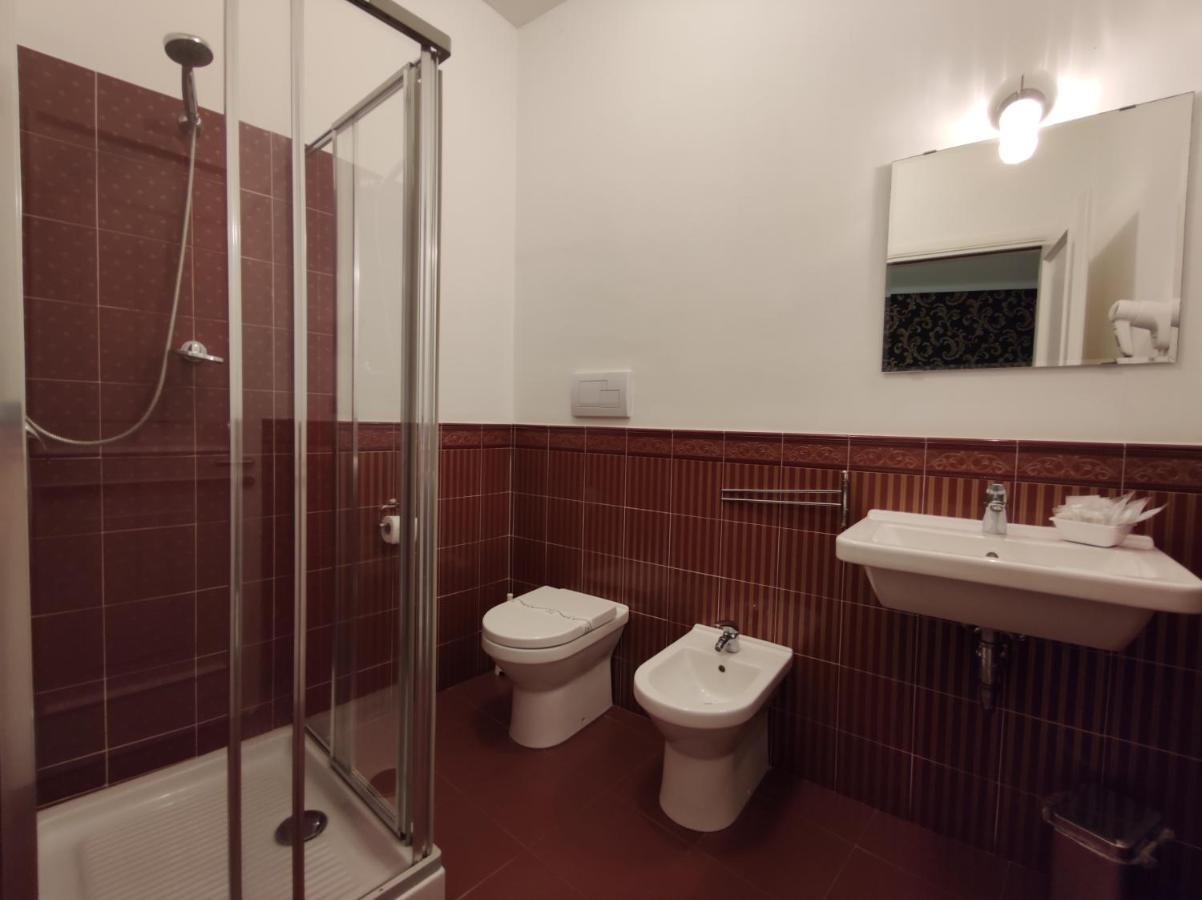 Sami Rooms - Teatro A 400 Mt - Ortigia A 1500 Mt - Syracuse ภายนอก รูปภาพ